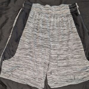 ⭐Men's Gray and Black Athletic Shorts